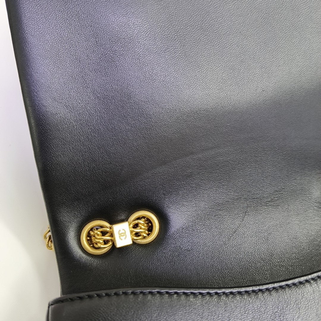 Quilted Lambskin Shoulder Bag Black
