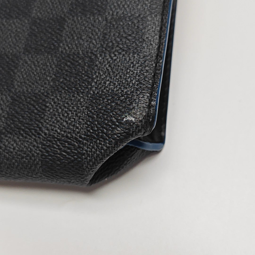 Pochette Voyag MM Damier Graphite Coated Canvas Gray