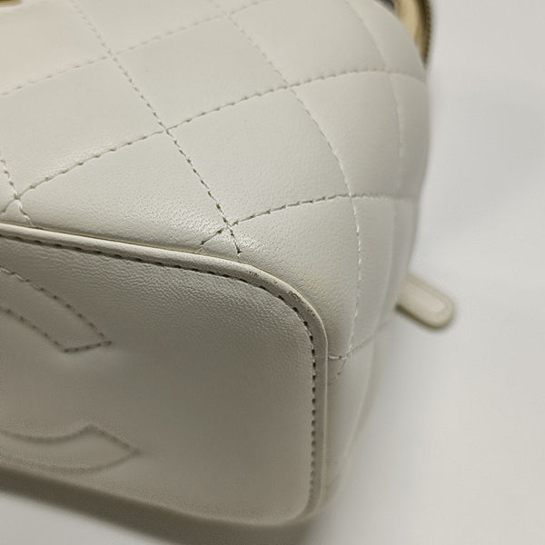 VANITY CASE Small Quilted Lambskin White