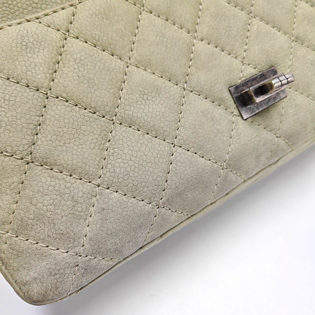 Authenticated pre-owned  2.55 Quilted Calfskin Green - Shoulder Bag at Looply