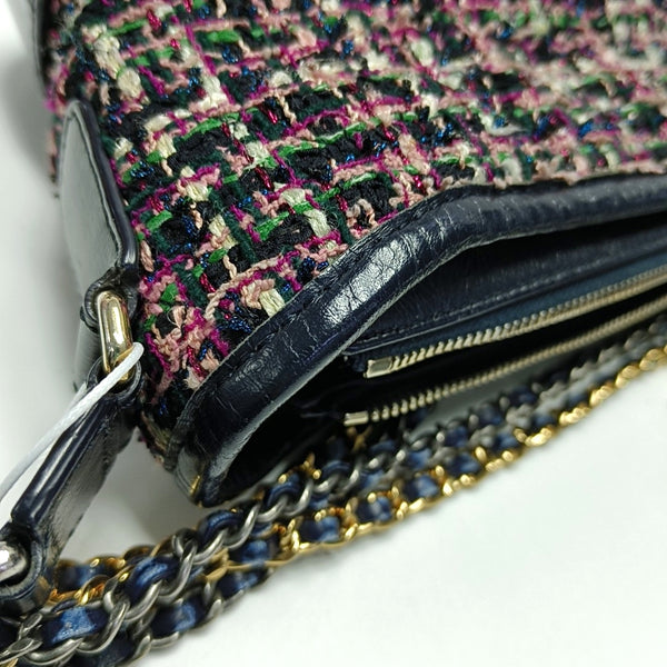 Authenticated pre-owned  GABRIELLE Small Quilted Wool Blue - Shoulder Bag at Looply