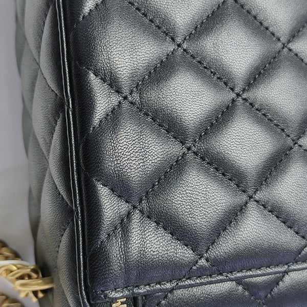 VANITY CASE Medium Quilted Lambskin Black