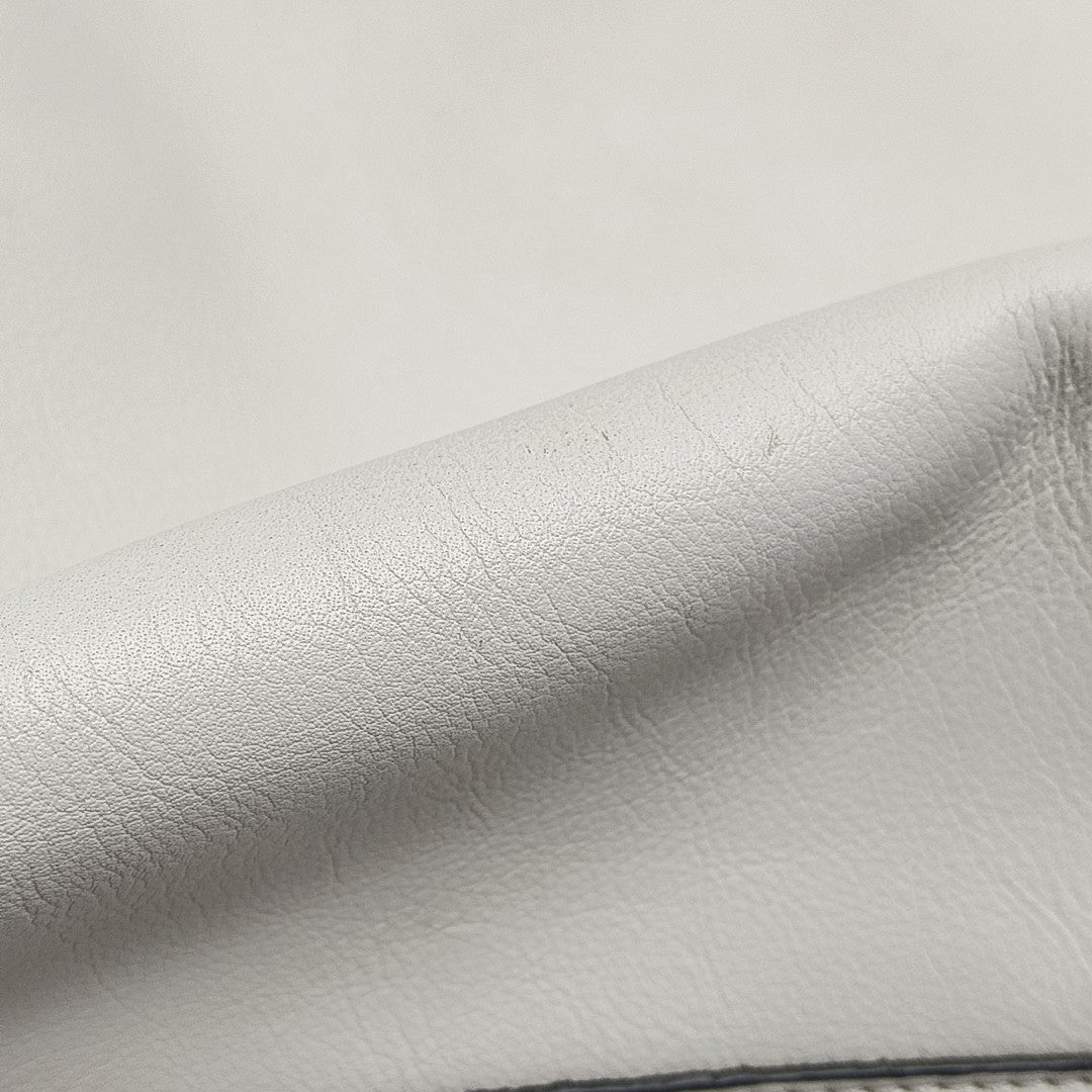 Flamenco Medium Calfskin White