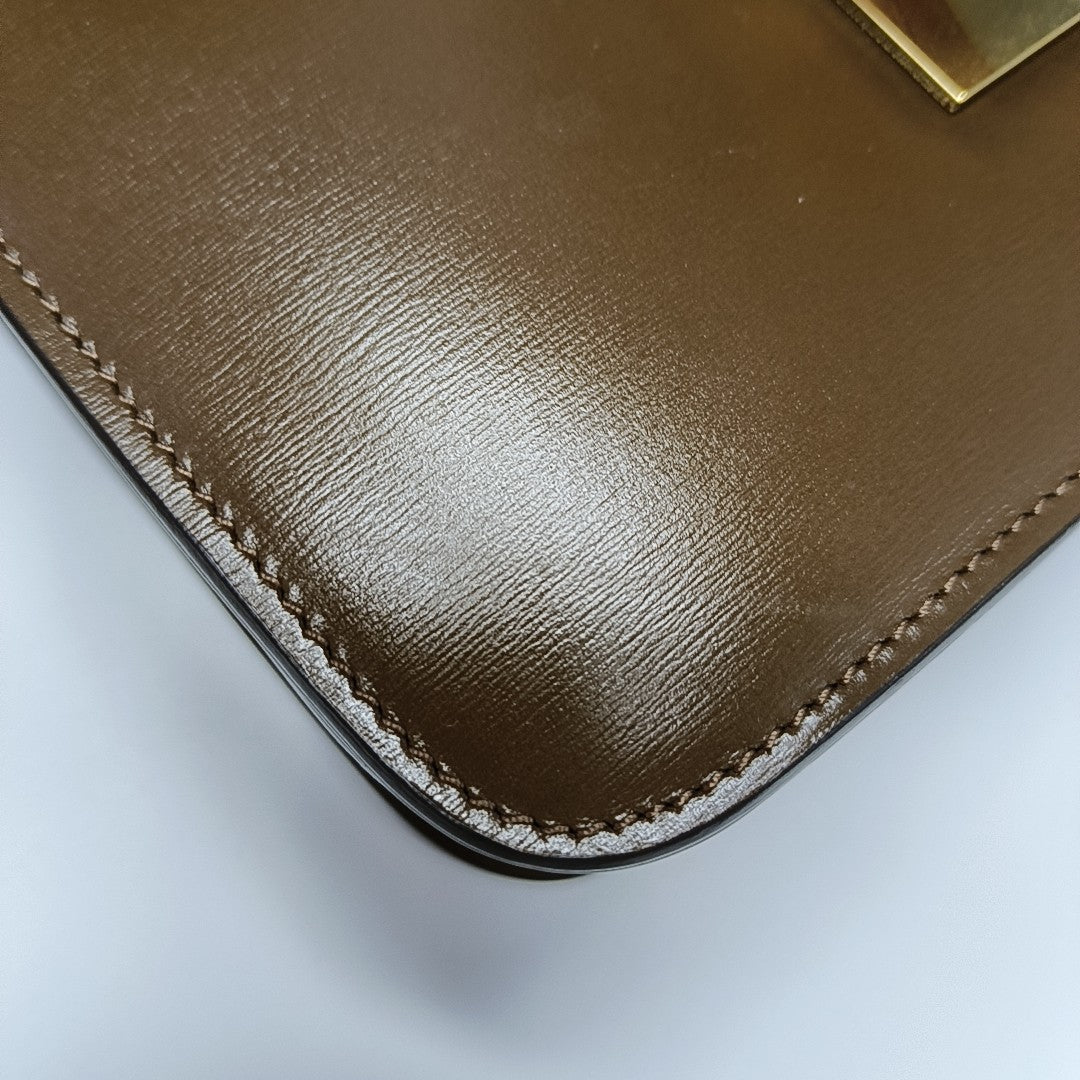 CLASSIC BOX Small Calfskin Brown