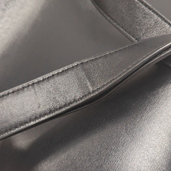 The Clip Calfskin Black