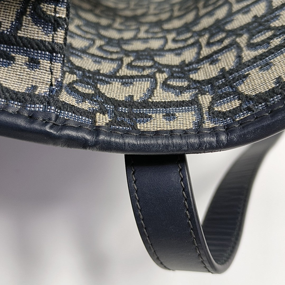 30 Montaigne Oblique Canvas Blue
