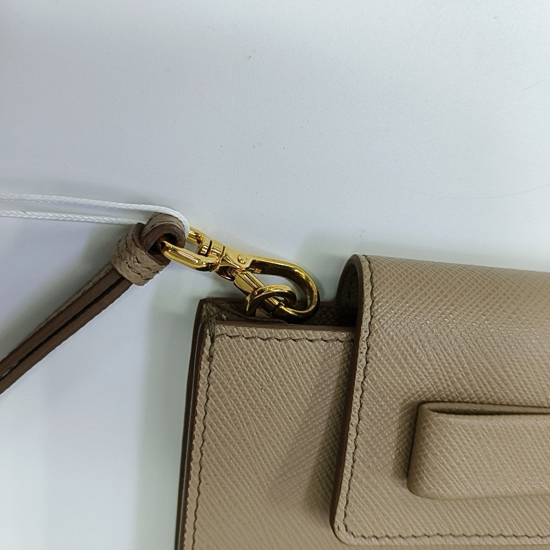 Calfskin Clutch Beige