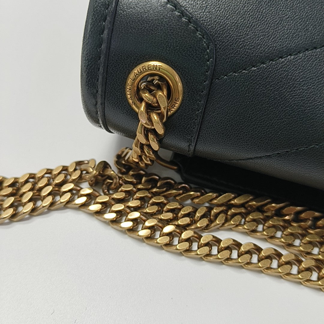 NIKI Small Chevron Lambskin Black