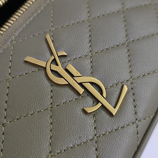 80'S VANITY Quilted Lambskin Green