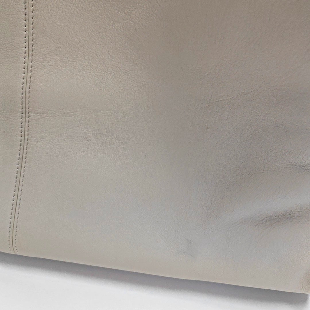 Authenticated pre-owned  Peekaboo Essential Calfskin White - Tote Bag at Looply