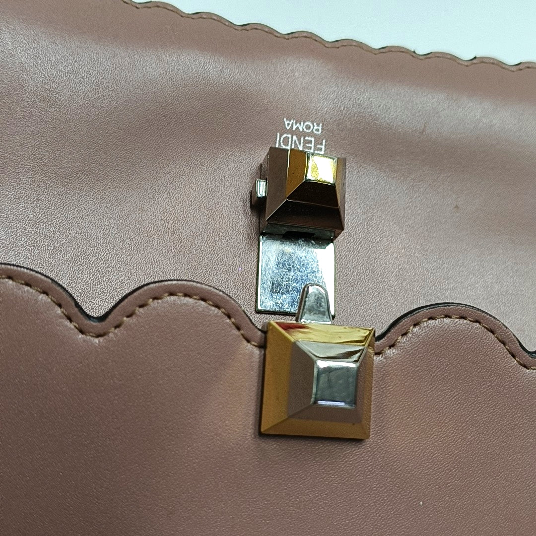 Authenticated pre-owned  Kan I Medium Calfskin Beige - Shoulder Bag at Looply
