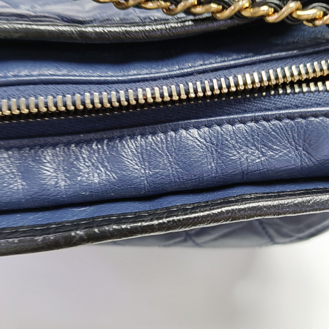 GABRIELLE Medium Quilted Calfskin Blue