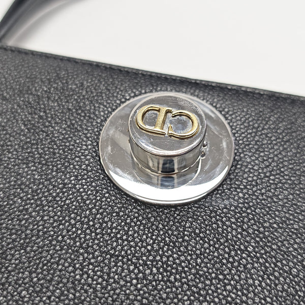 Diorama Medium Cannage Calfskin Black