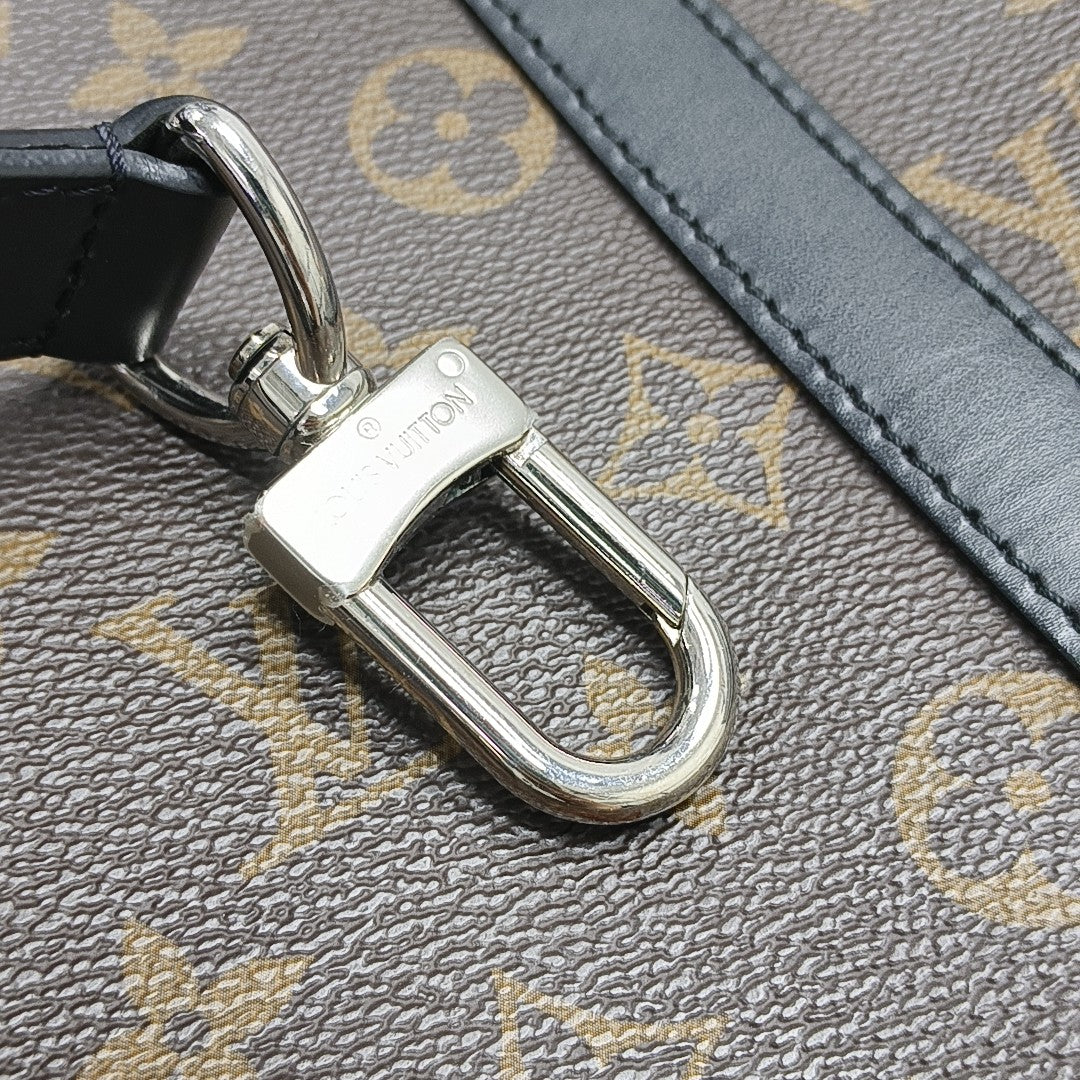 PORTE-DOCUMENTS PM Monogram Coated Canvas Brown