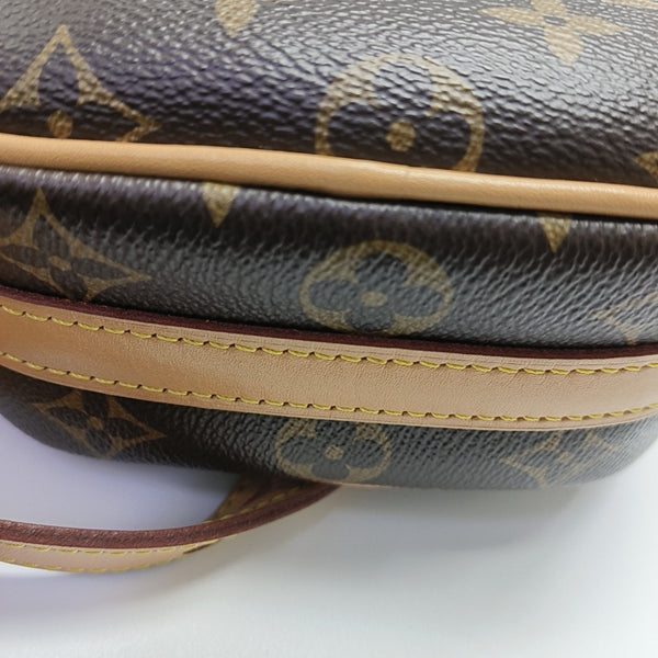 BOITE CHAPEAU PM Monogram Coated Canvas Brown