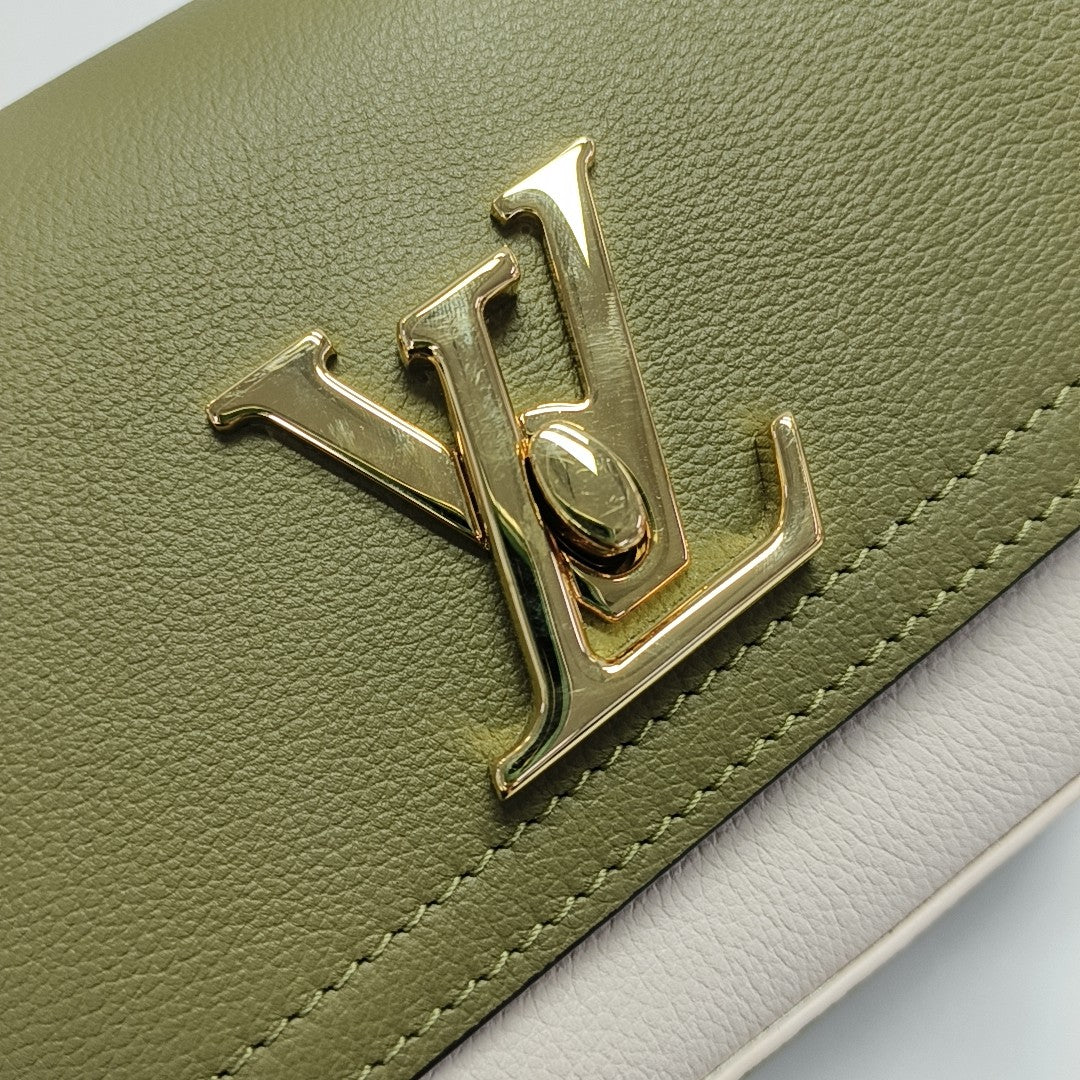 LOCKME TENDER Calfskin Green