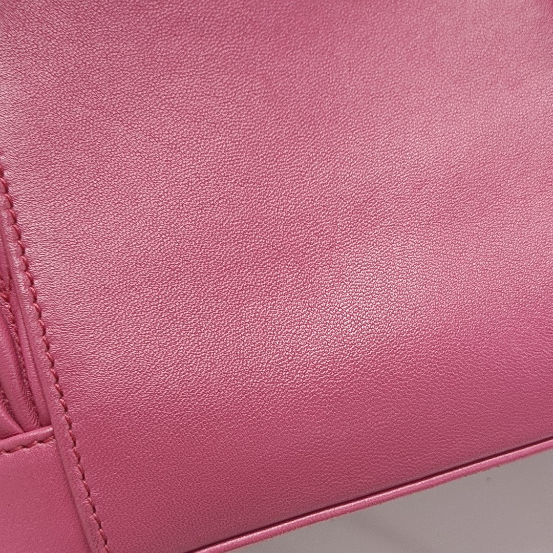 Quilted Lambskin Shoulder Bag Red