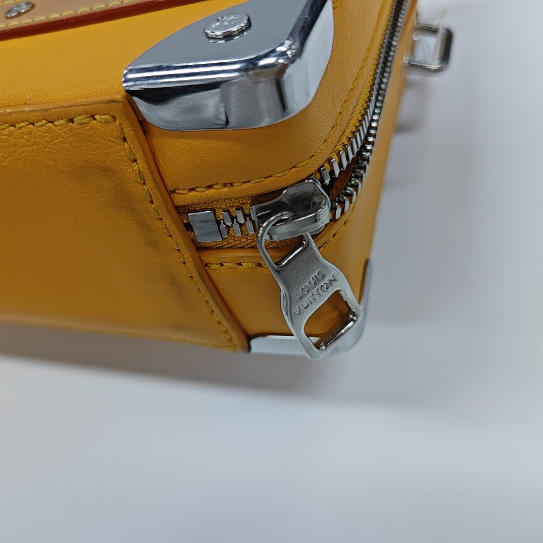 SOFT TRUNK Calfskin Yellow