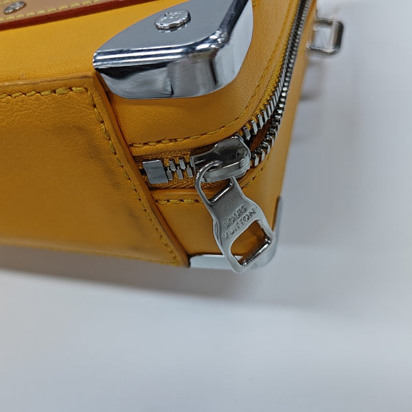 SOFT TRUNK Calfskin Yellow
