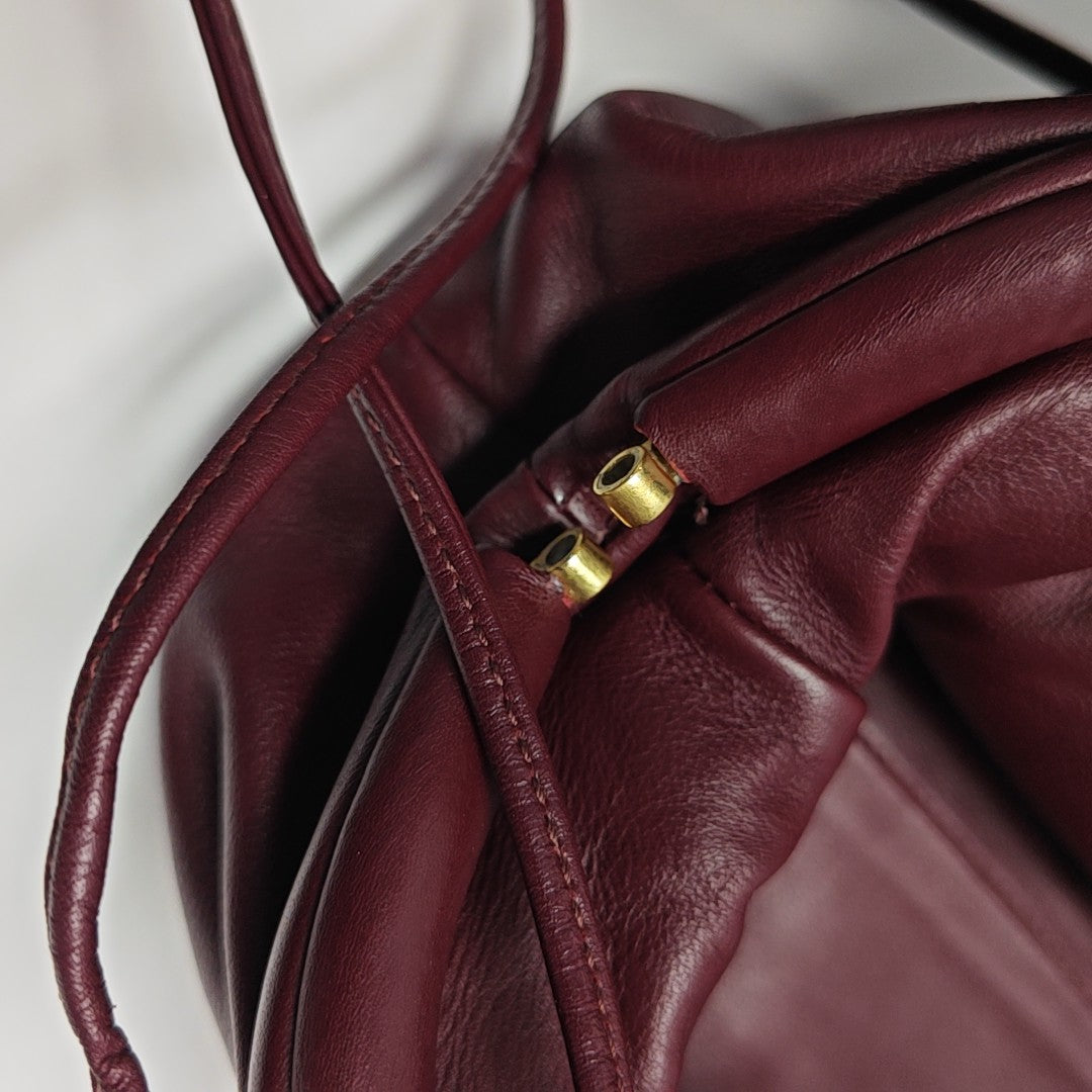 The Pouch Mini Calfskin Red