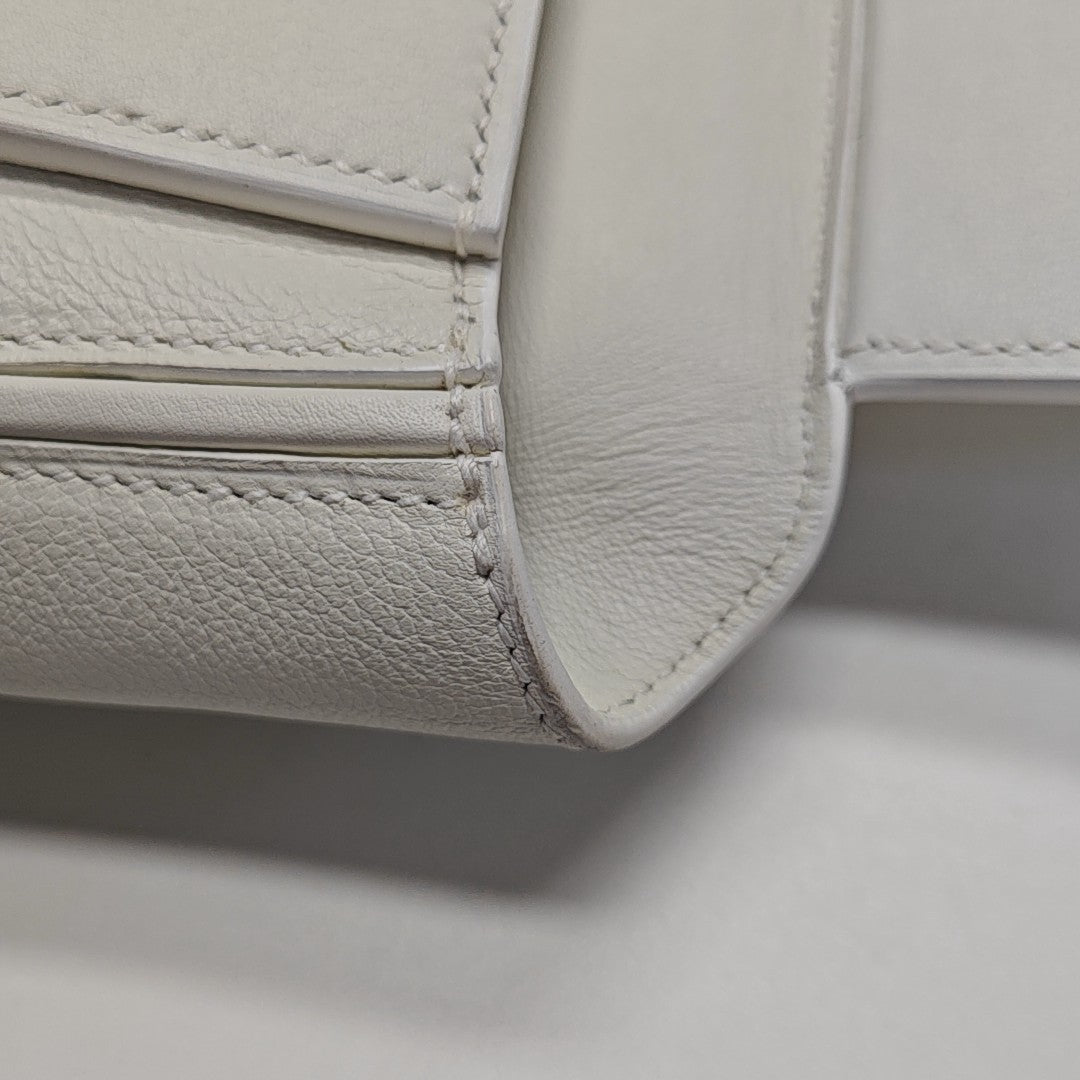 1 21 Evercolor White