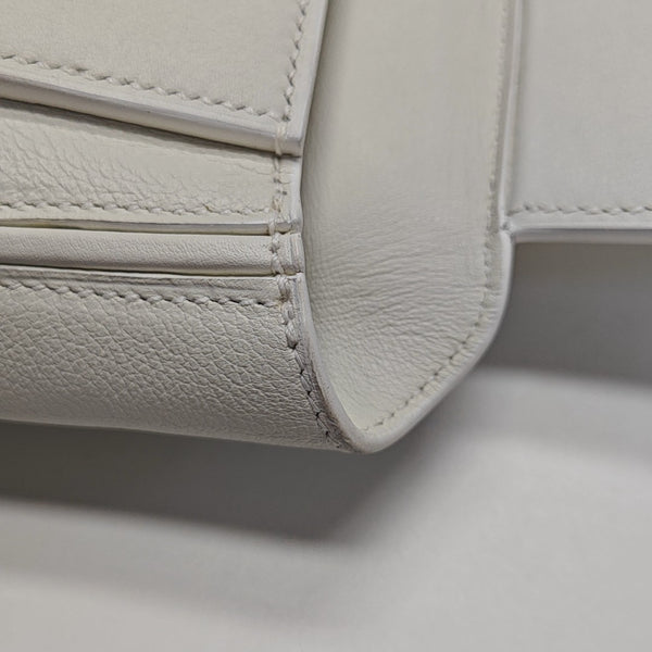 1 21 Evercolor White