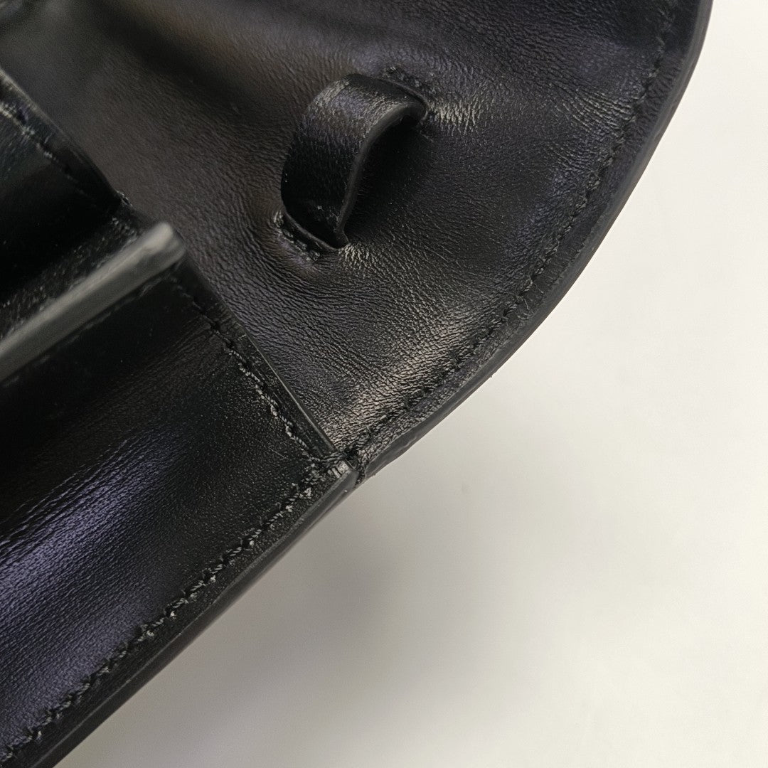 CLASSIC BOX Small Calfskin Black