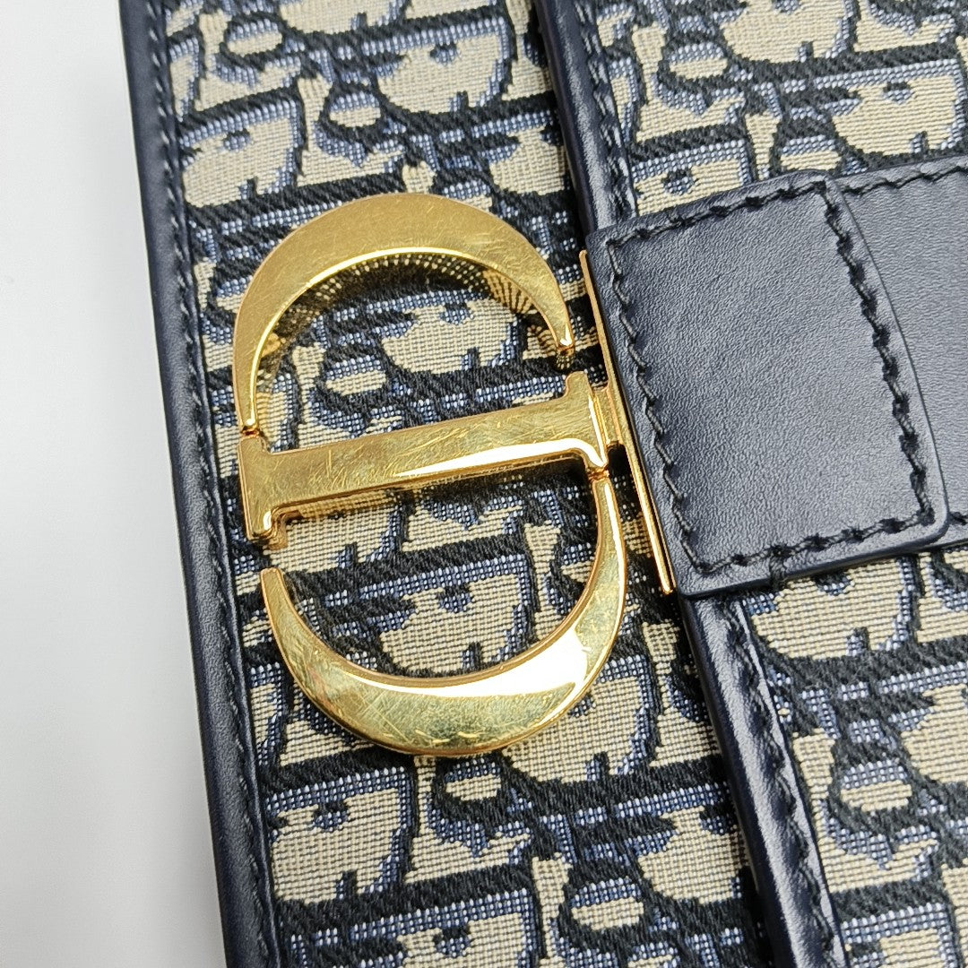 30 Montaigne Oblique Canvas Blue