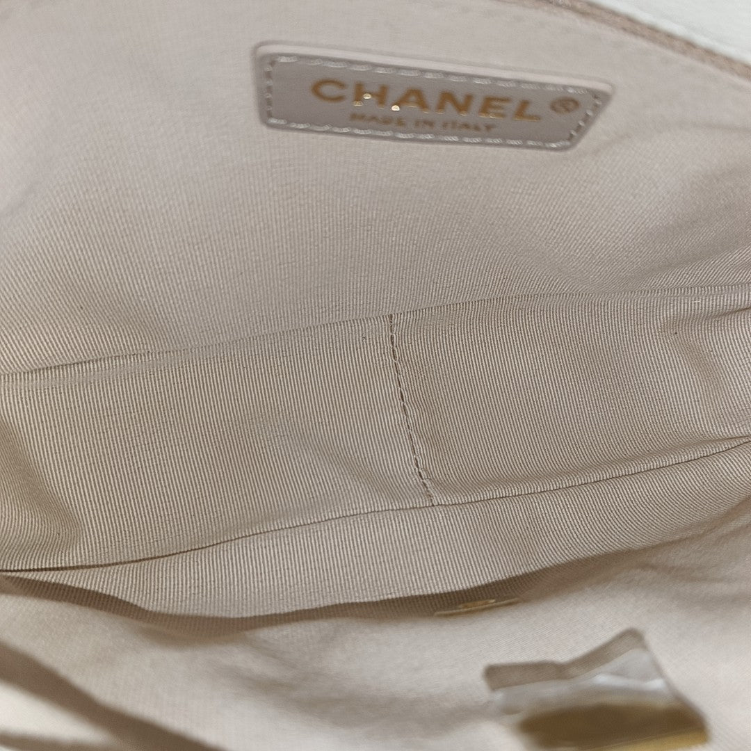 WOC Quilted Grained Calfskin White