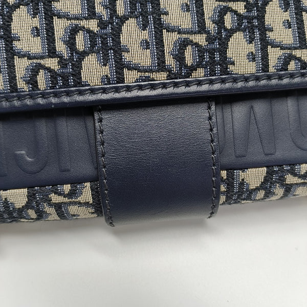 30 Montaigne Oblique Canvas Blue