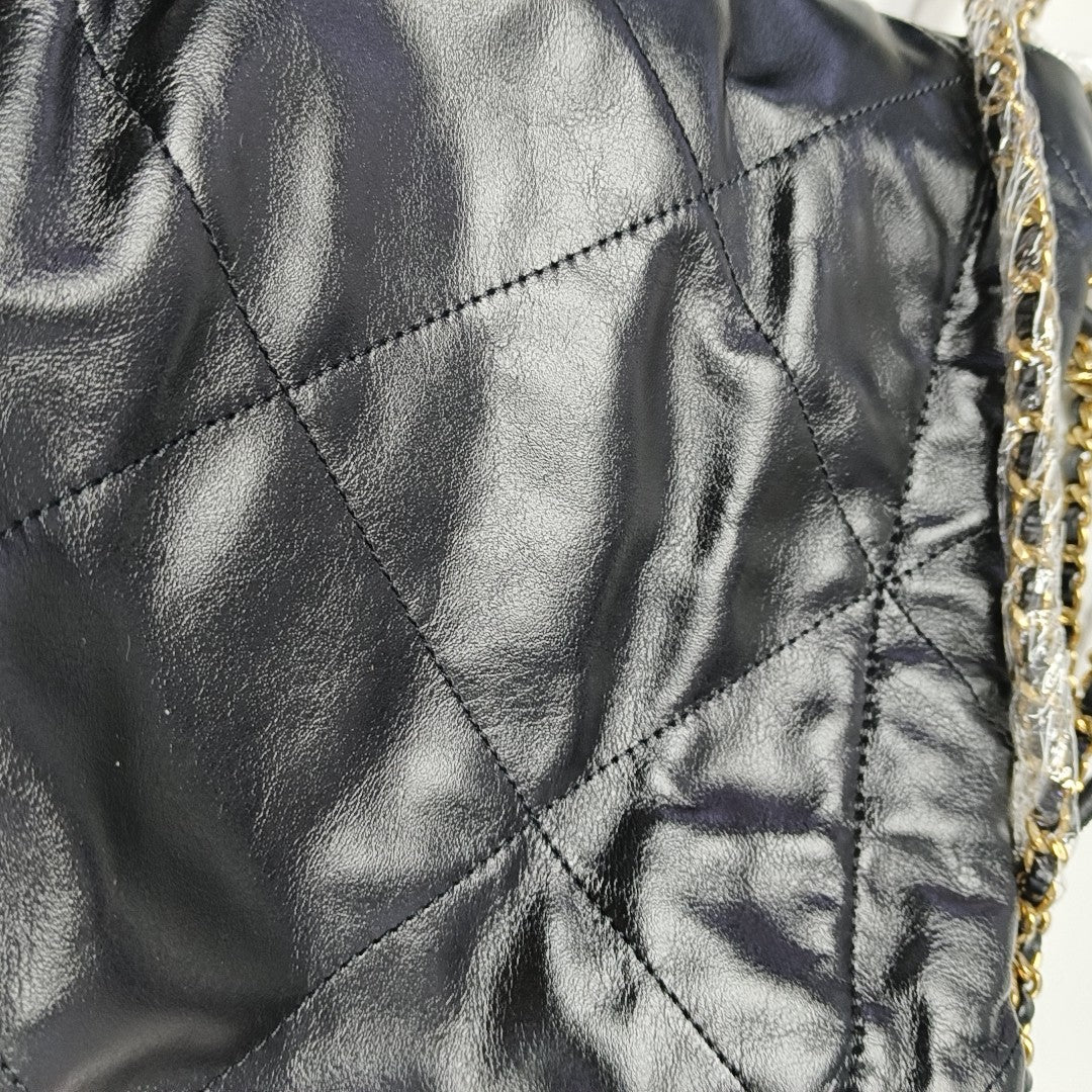CHANEL 22 Mini Quilted Calfskin Black
