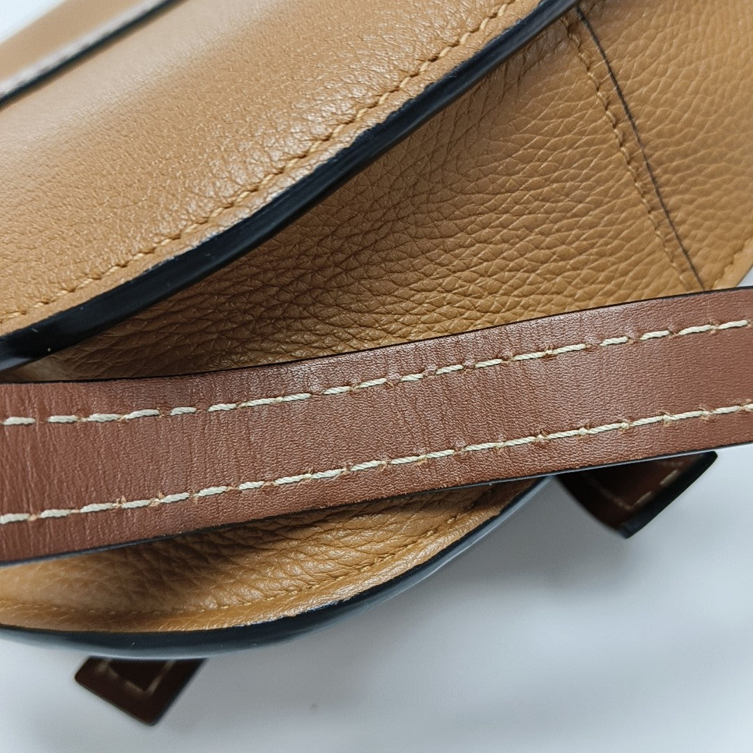 Gate Small Calfskin Brown