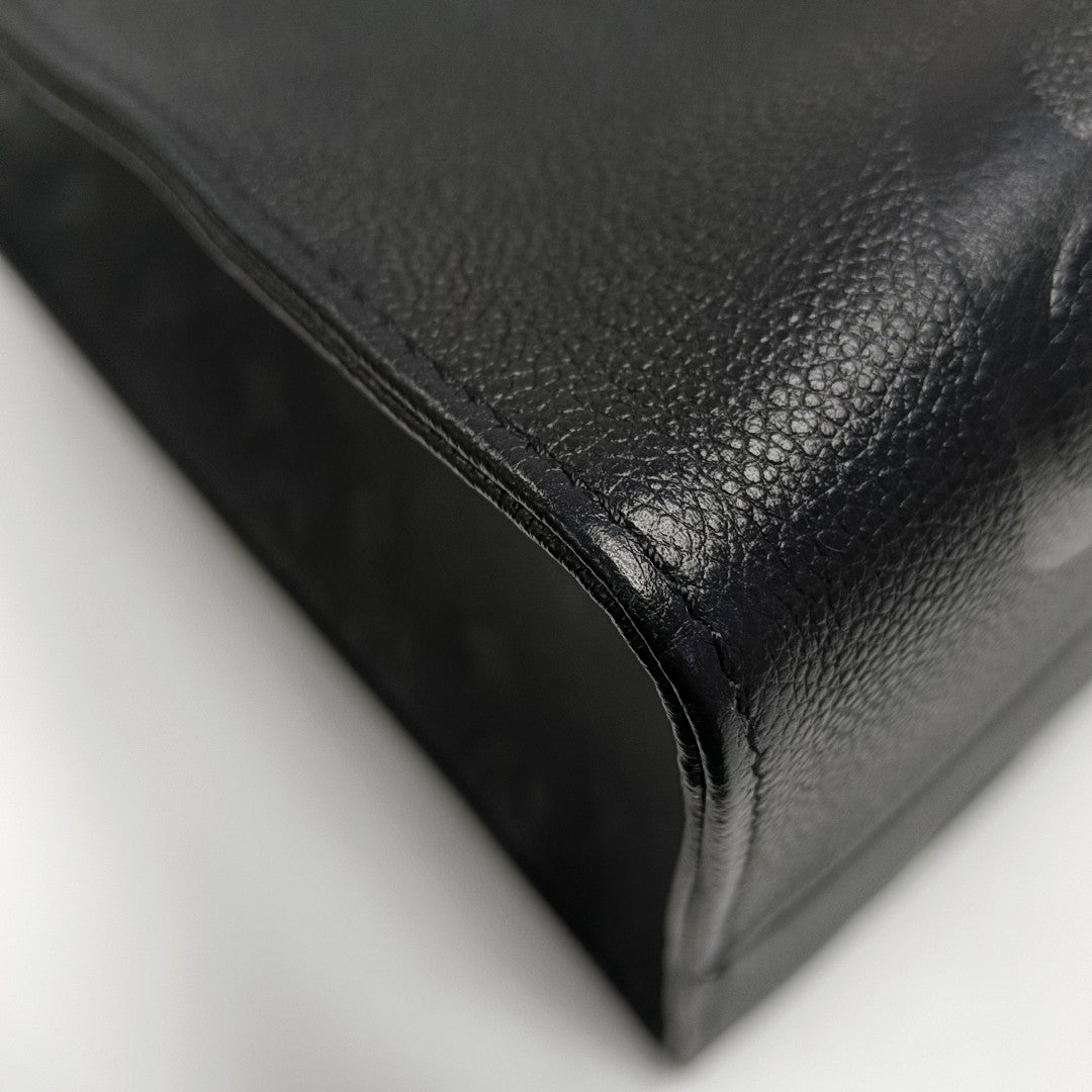 Authenticated pre-owned  ONTHEGO GM Monogram Calfskin Black - Tote Bag at Looply