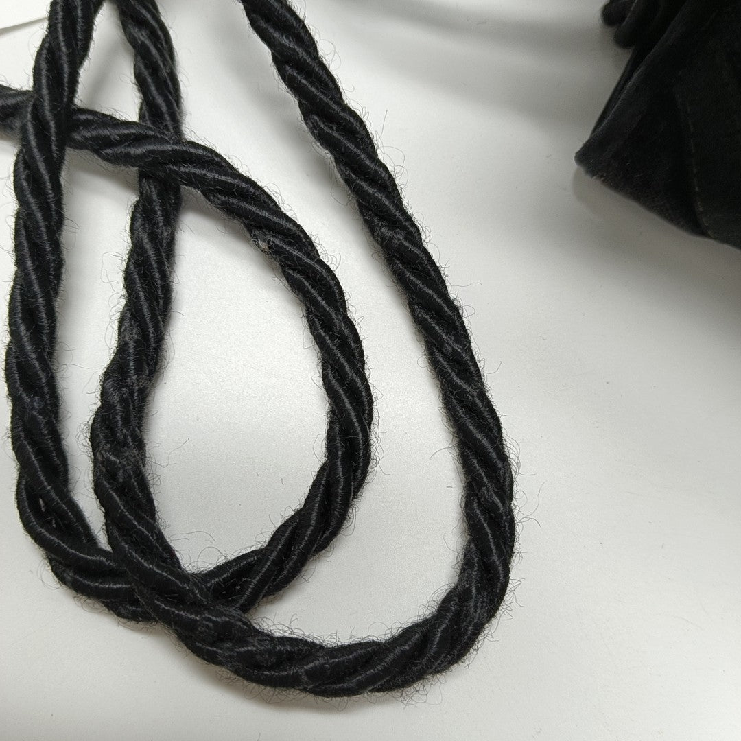 Velvet Black