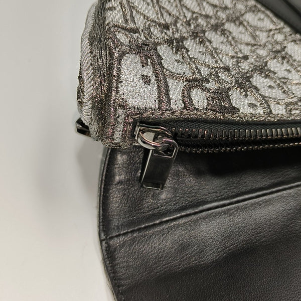Saddle Medium Oblique Fabric Gray