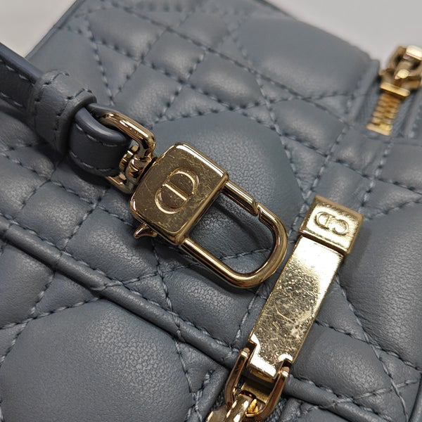 Vanity Lady Dior Cannage Calfskin Blue