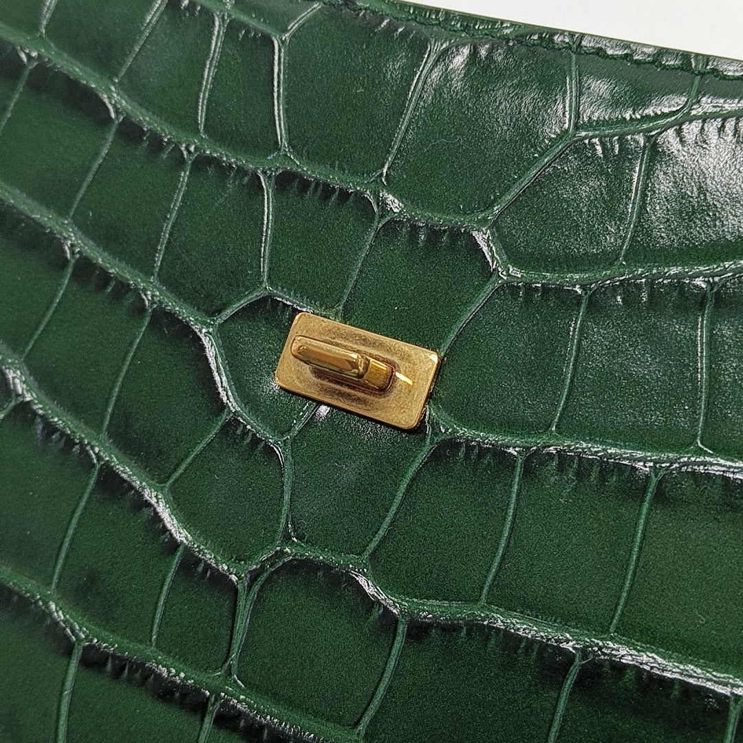 B. Calfskin Green