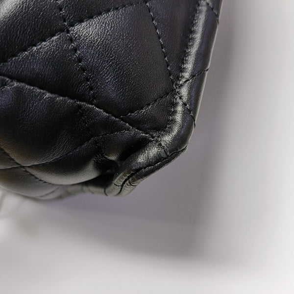 CLASSIC FLAP Maxi Quilted Lambskin Black