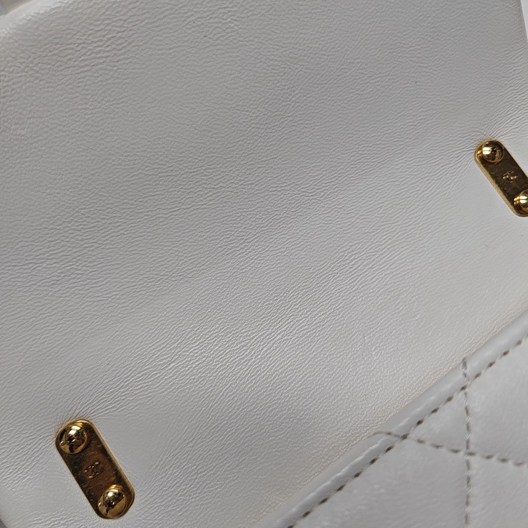 Quilted Lambskin Shoulder Bag Mini White