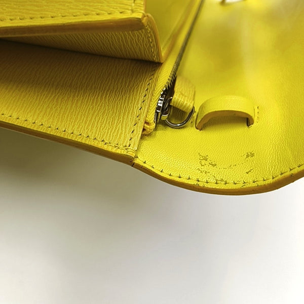 CLASSIC BOX Calfskin Yellow