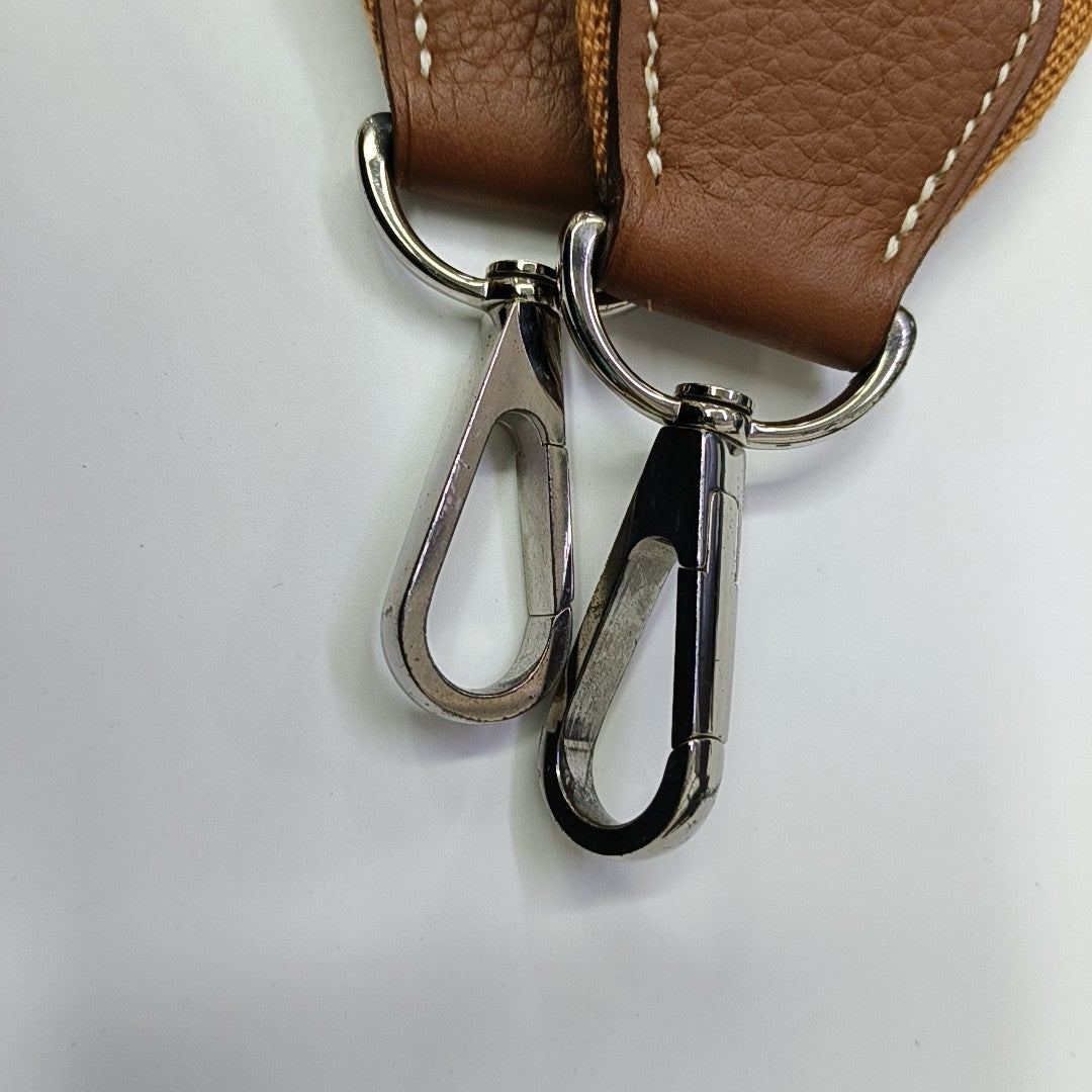 Evelyne 40 Clemence Brown