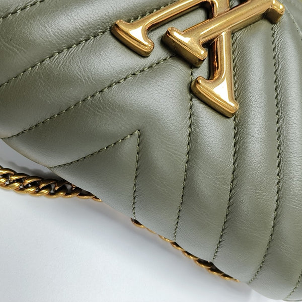 NEW WAVE Quilted Calfskin Green