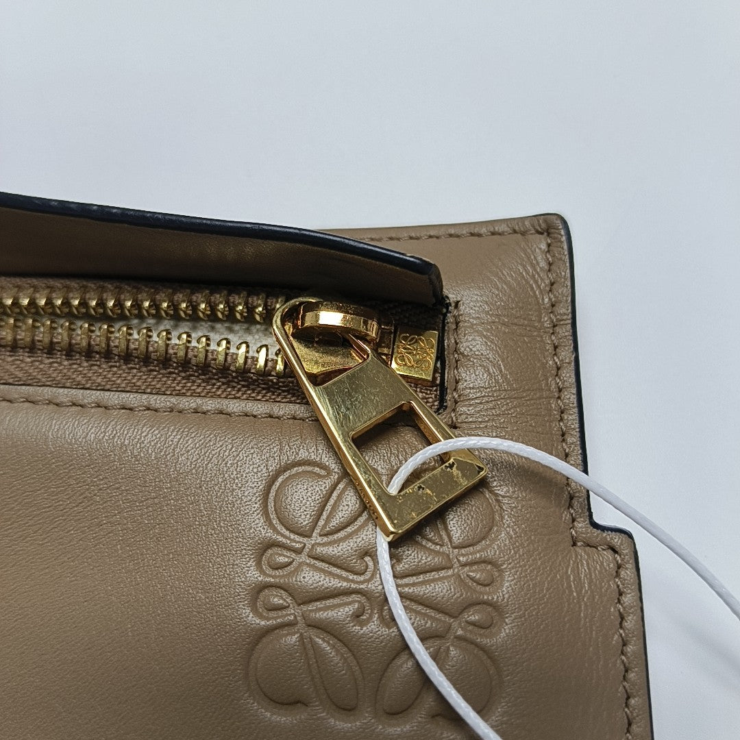 T Pouch Calfskin Beige