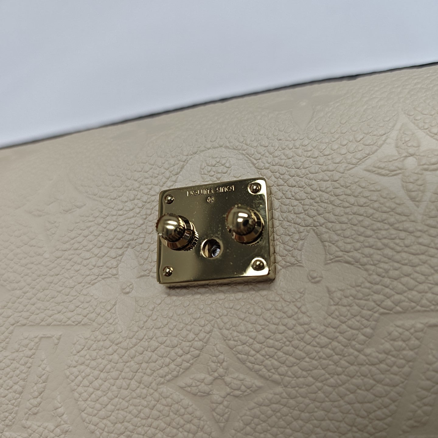 NANO MADELEINE Nano Monogram Calfskin Beige