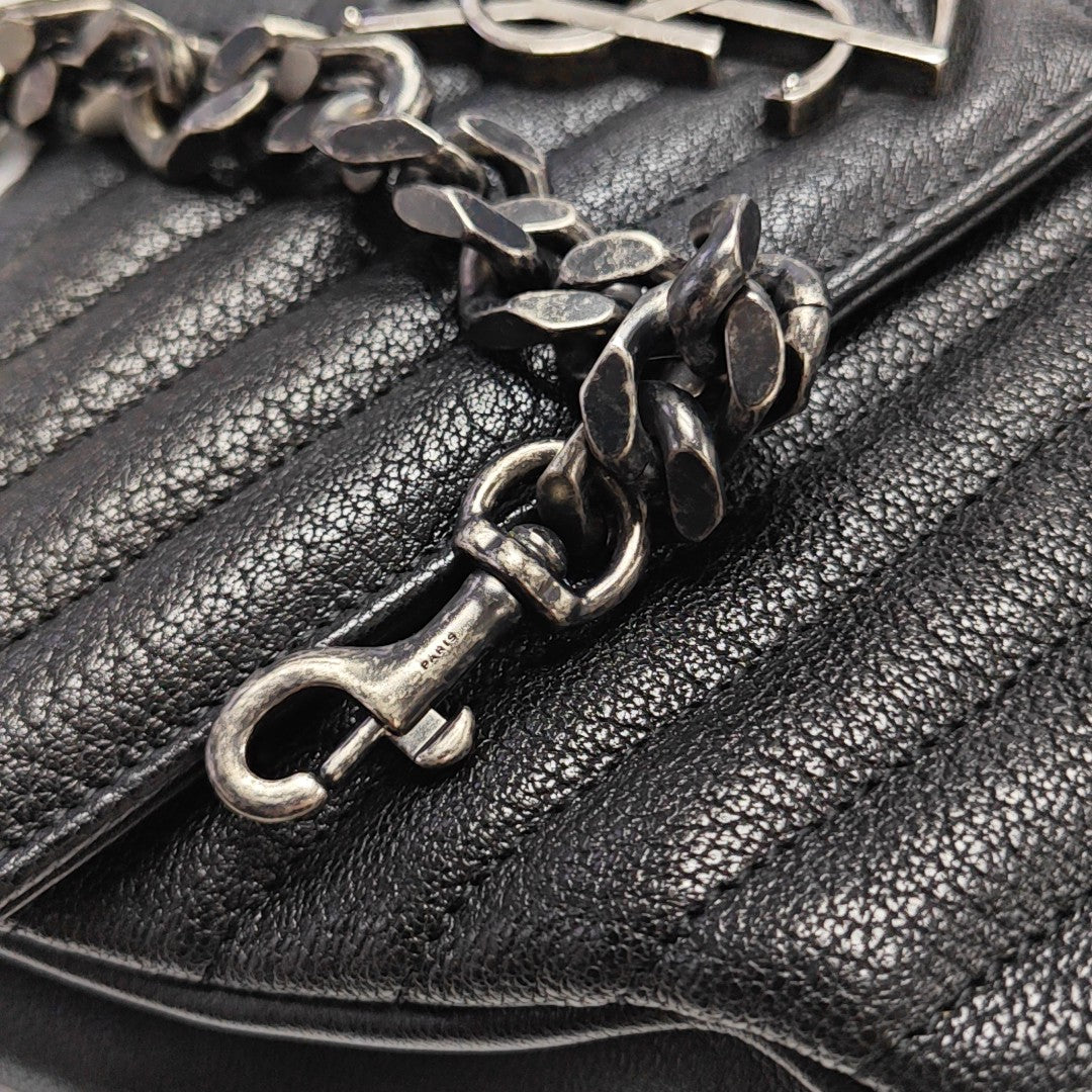 COLLEGE Medium Chevron Lambskin Black