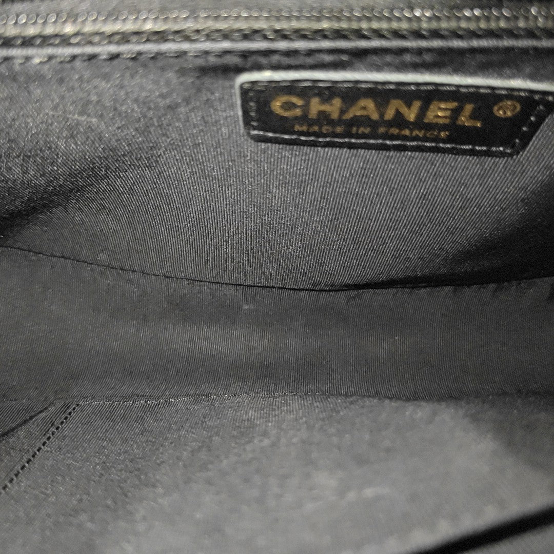 BOY CHANEL Large Quilted Calfskin Black