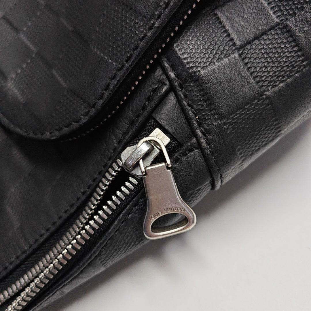 AVENUE Damier Graphite Calfskin Black