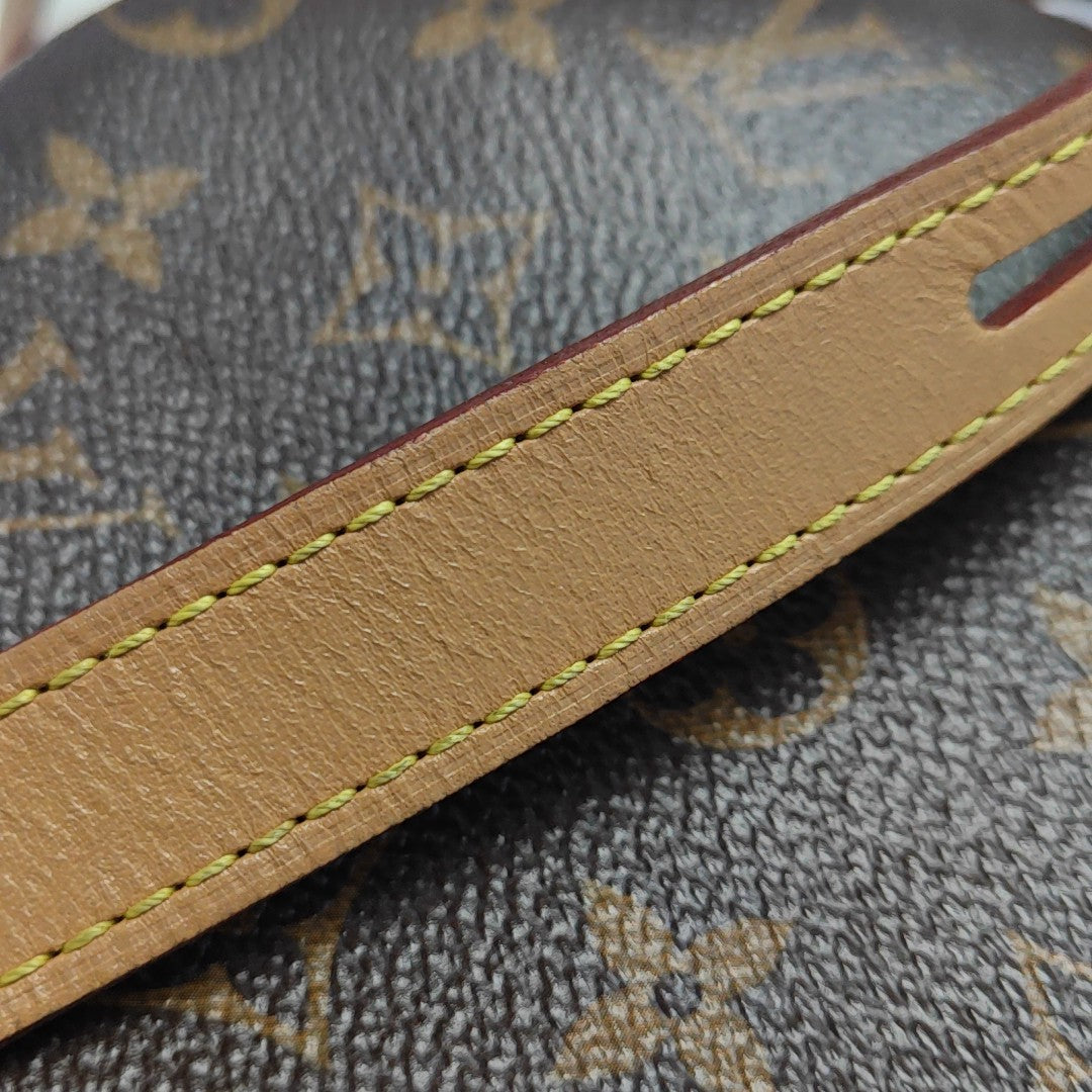 BOITE CHAPEAU PM Monogram Coated Canvas Brown