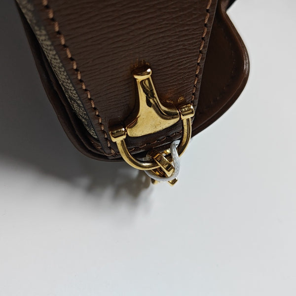 Lona recubierta Monogram Horsebit 1955 Beige