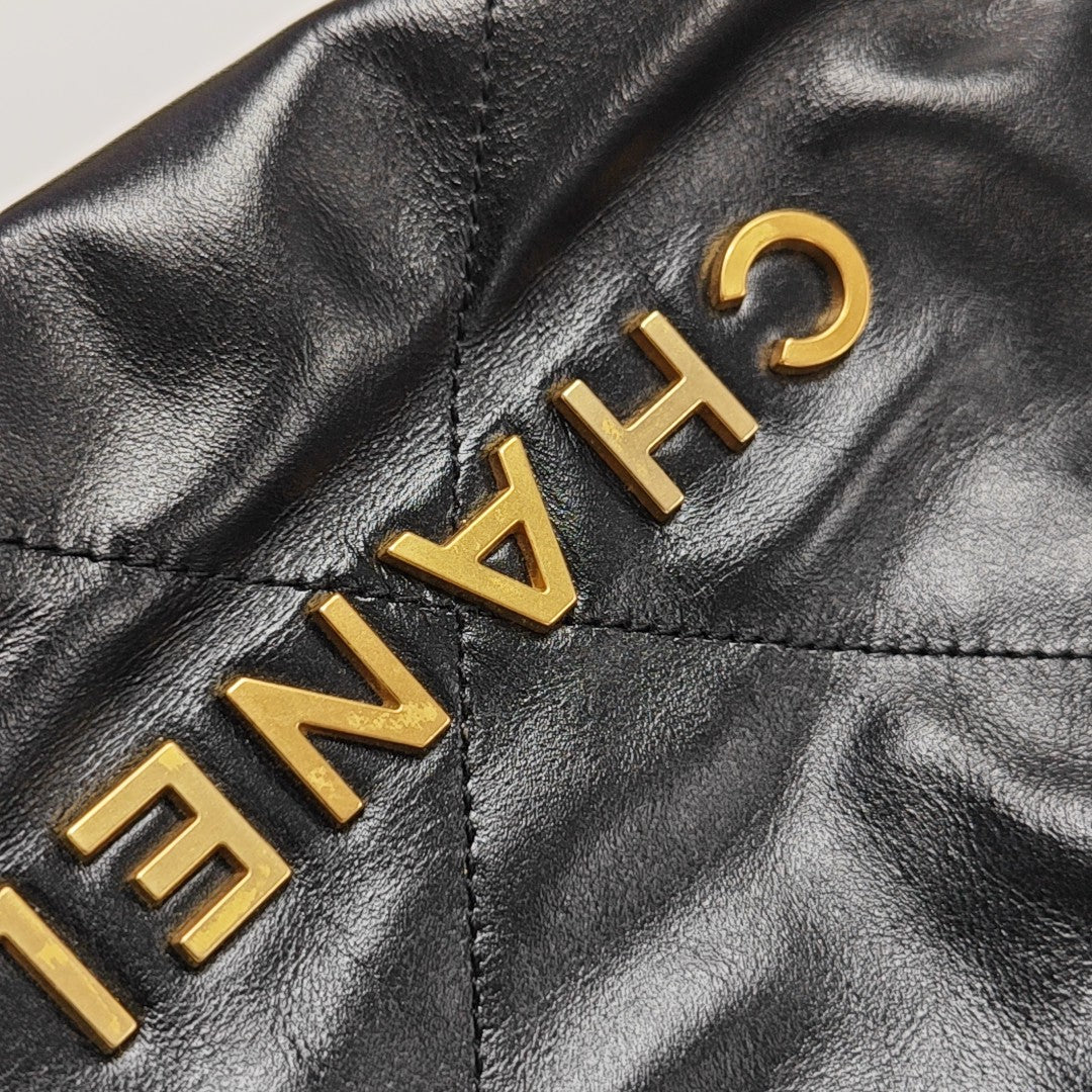 CHANEL 22 Mini Quilted Calfskin Black